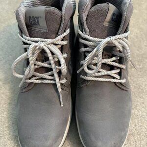 Women's 6.5W Cat Nubuck Casual mid cut shoe(above ankle) in grey